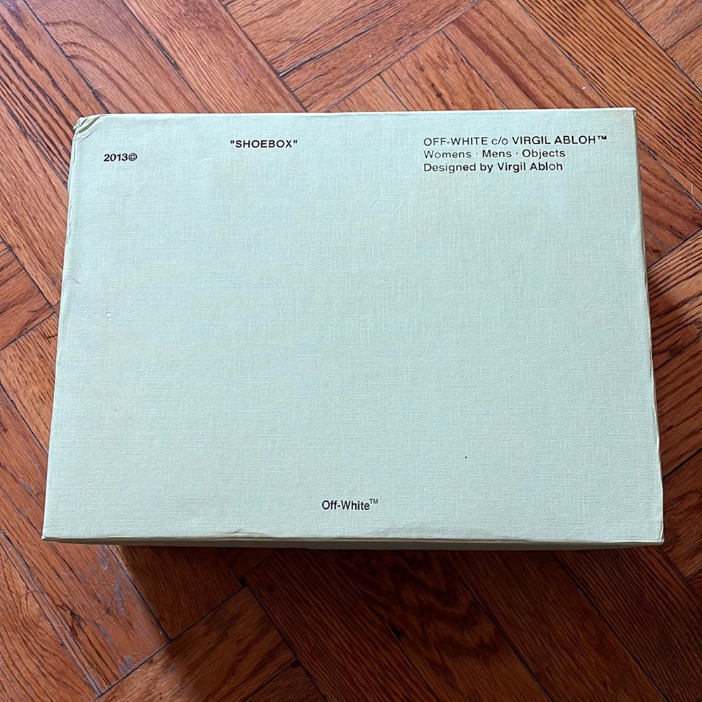 Off-White Mens sneakers. Size 45. Brand new with box